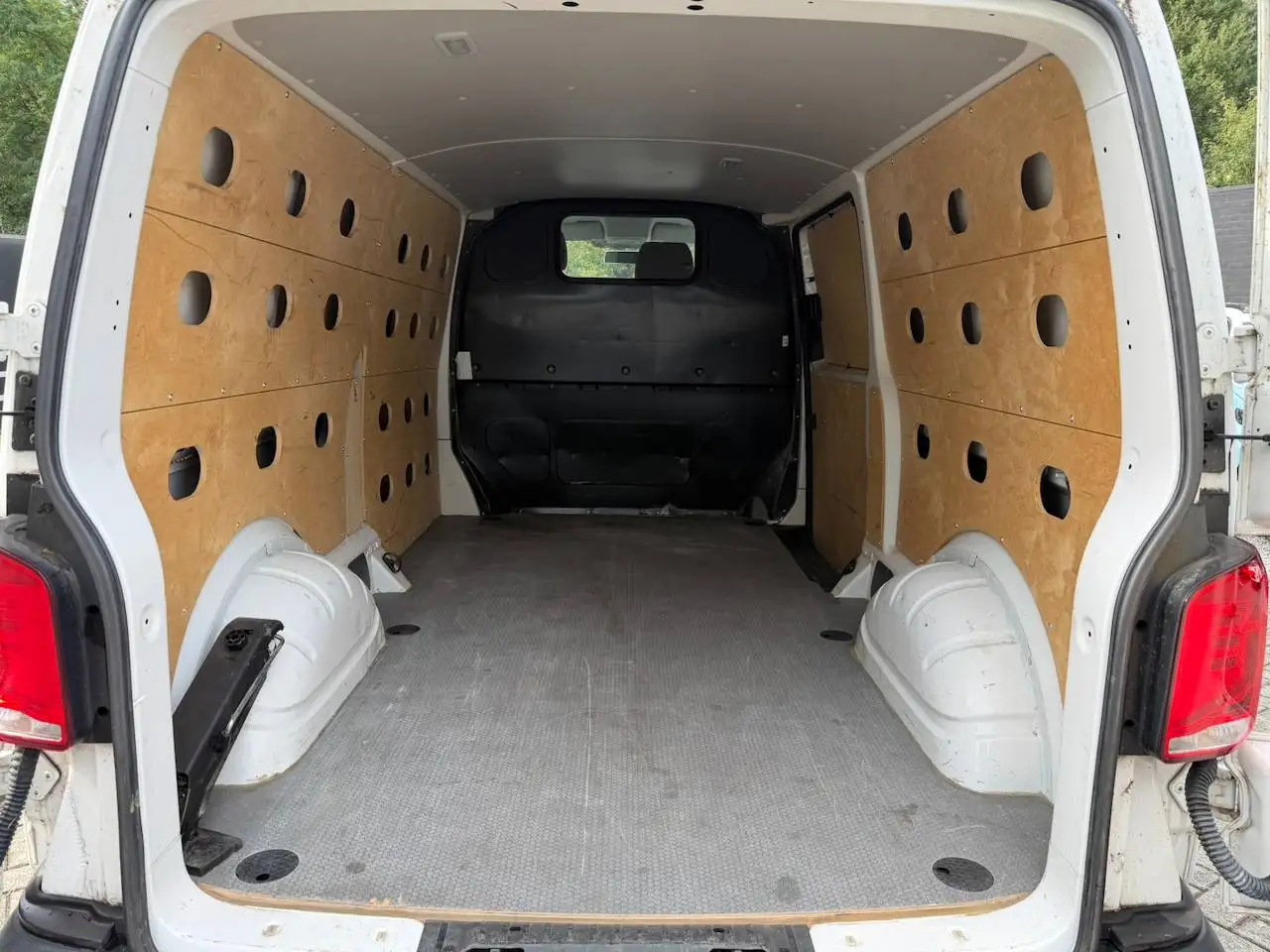 Volkswagen T6.1 Transporter BTW LANGE UITVOERING TREKHAAK CAMERA — 12/16