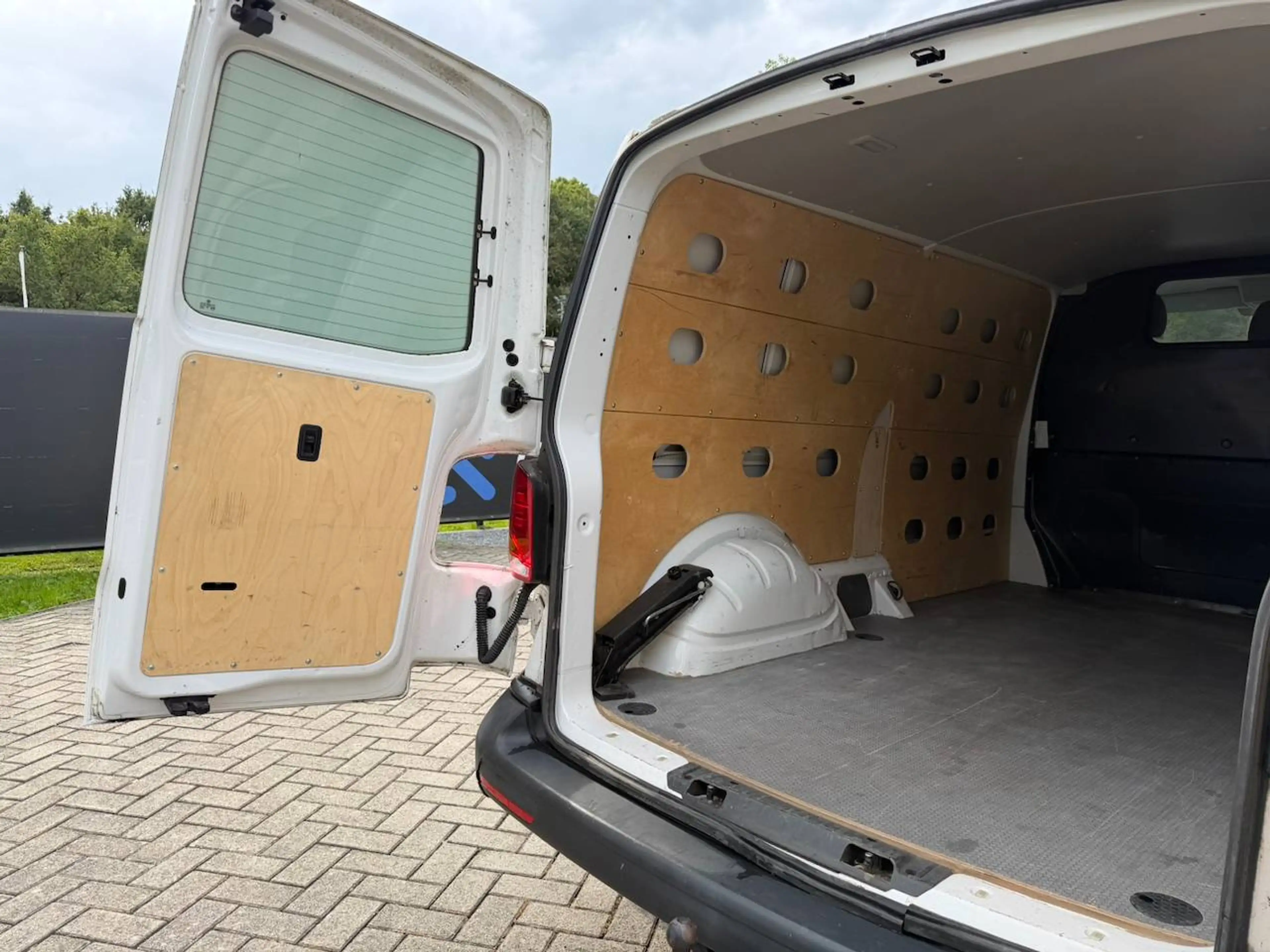 Volkswagen T6.1 Transporter BTW LANGE UITVOERING TREKHAAK CAMERA — photo 11