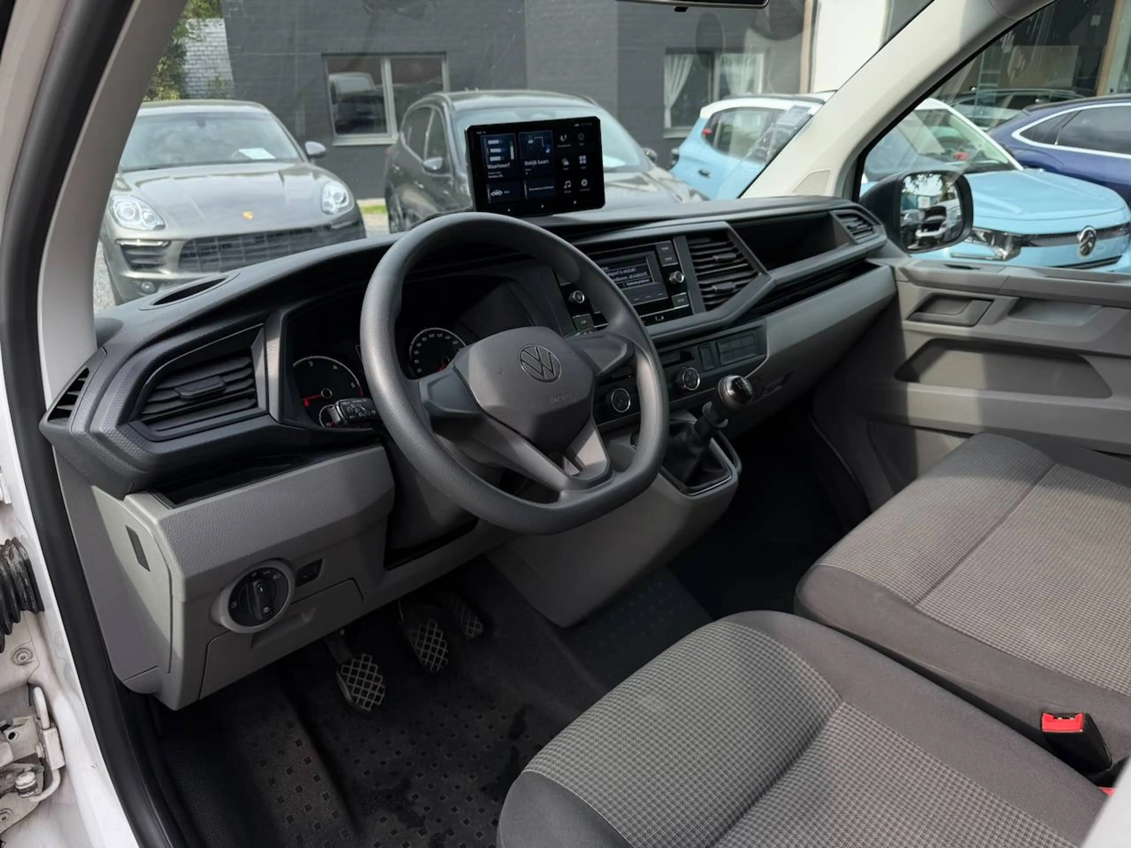 Volkswagen T6.1 Transporter BTW LANGE UITVOERING TREKHAAK CAMERA — photo 4