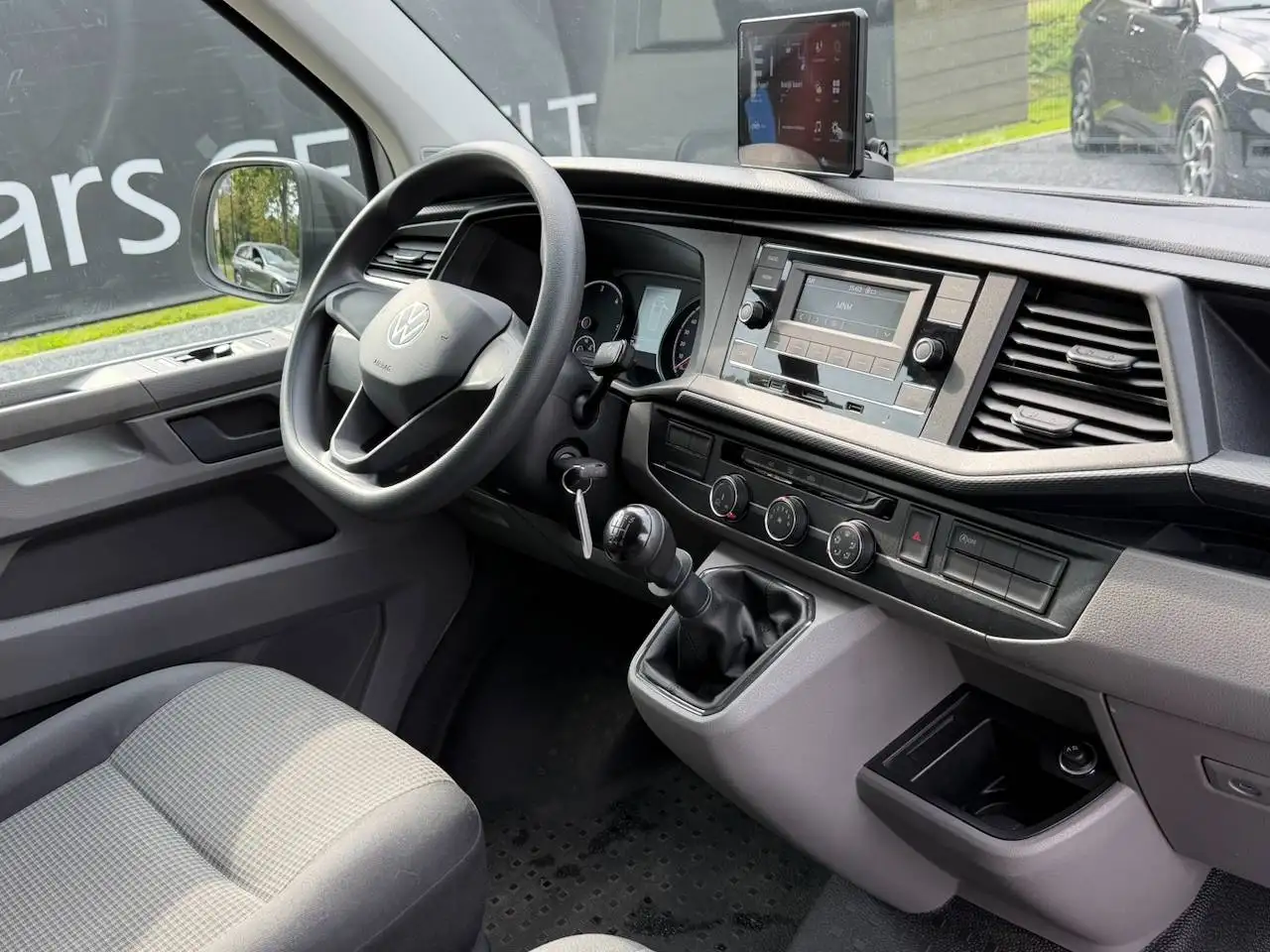 Volkswagen T6.1 Transporter BTW LANGE UITVOERING TREKHAAK CAMERA — 6/16
