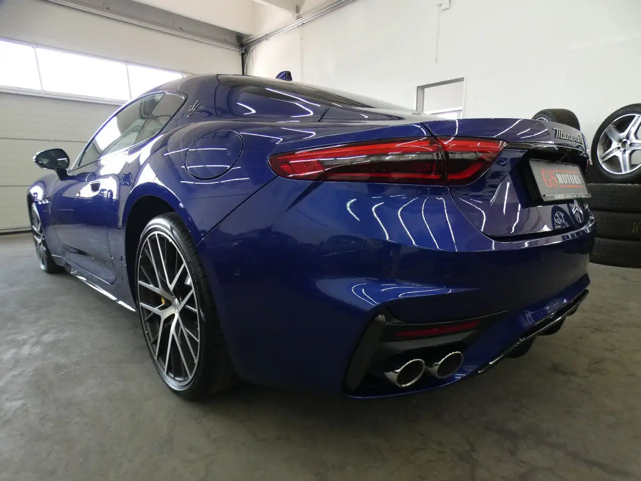 Maserati GranTurismo 2023 — фото 6