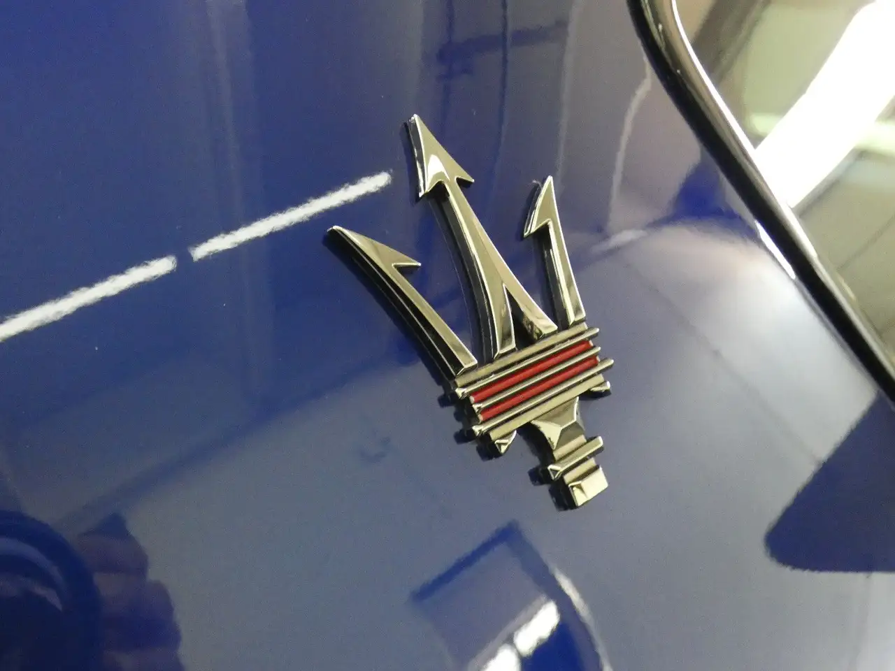 Maserati GranTurismo 2023 — фото 13