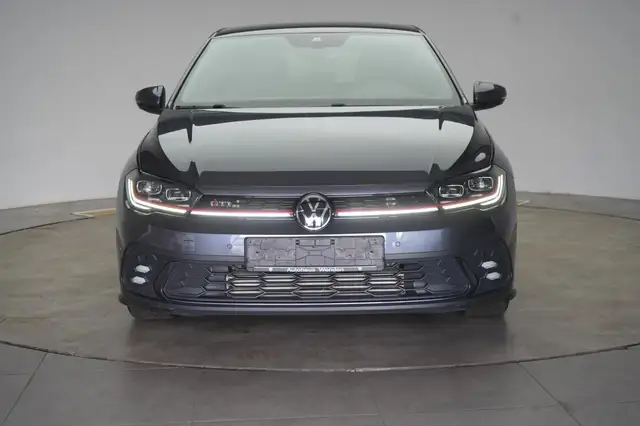 Volkswagen Polo view 2