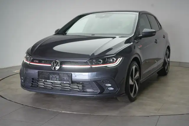 Volkswagen Polo view 3