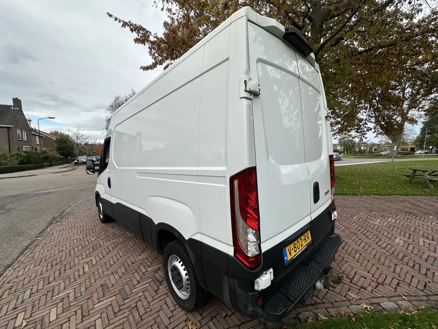 Iveco Daily 35S14V 2.3 352 H2 L dealer onderh * 3500 trekgew Wit - 2