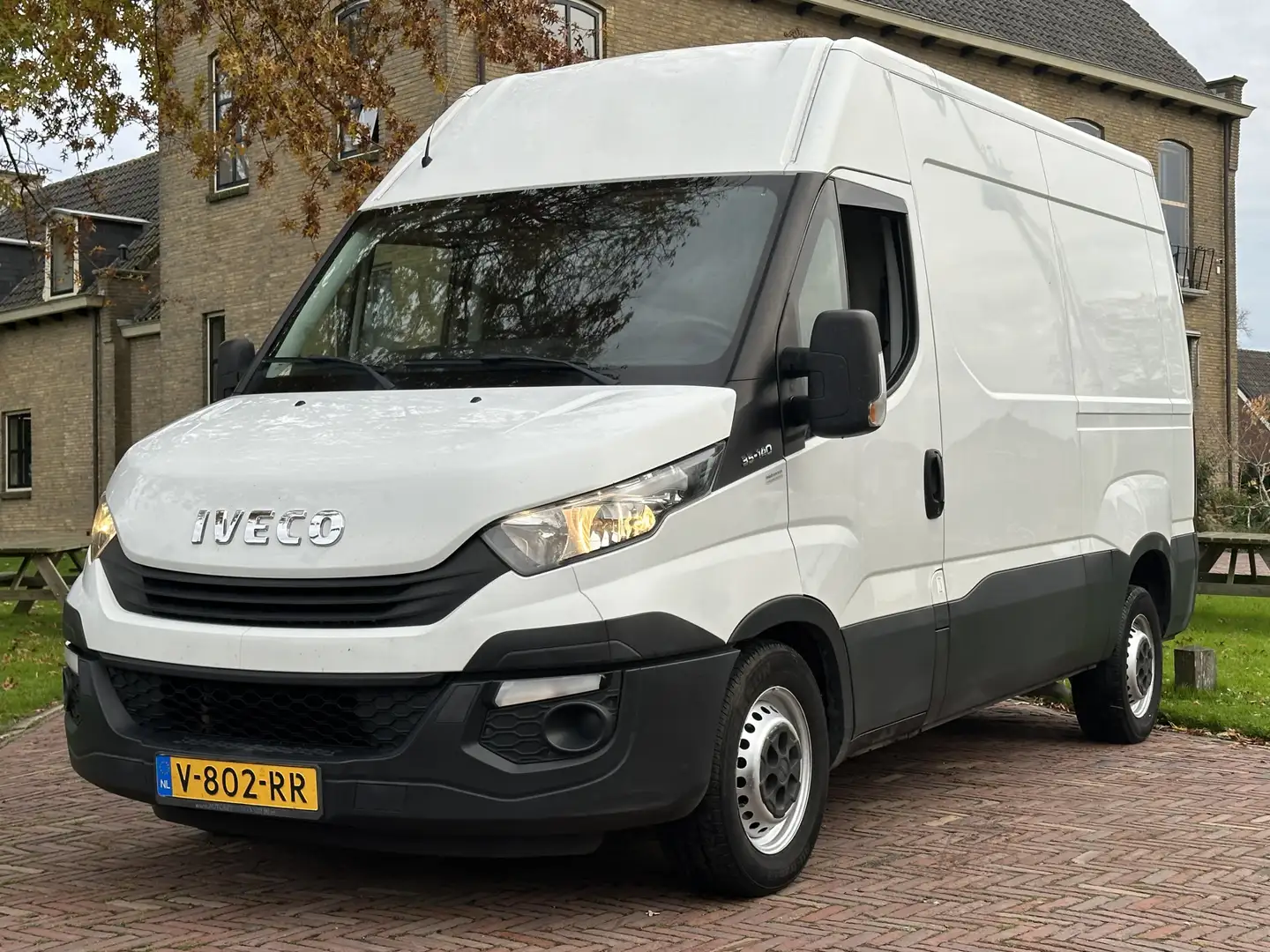Iveco Daily 35S14V 2.3 352 H2 L dealer onderh * 3500 trekgew Wit - 1