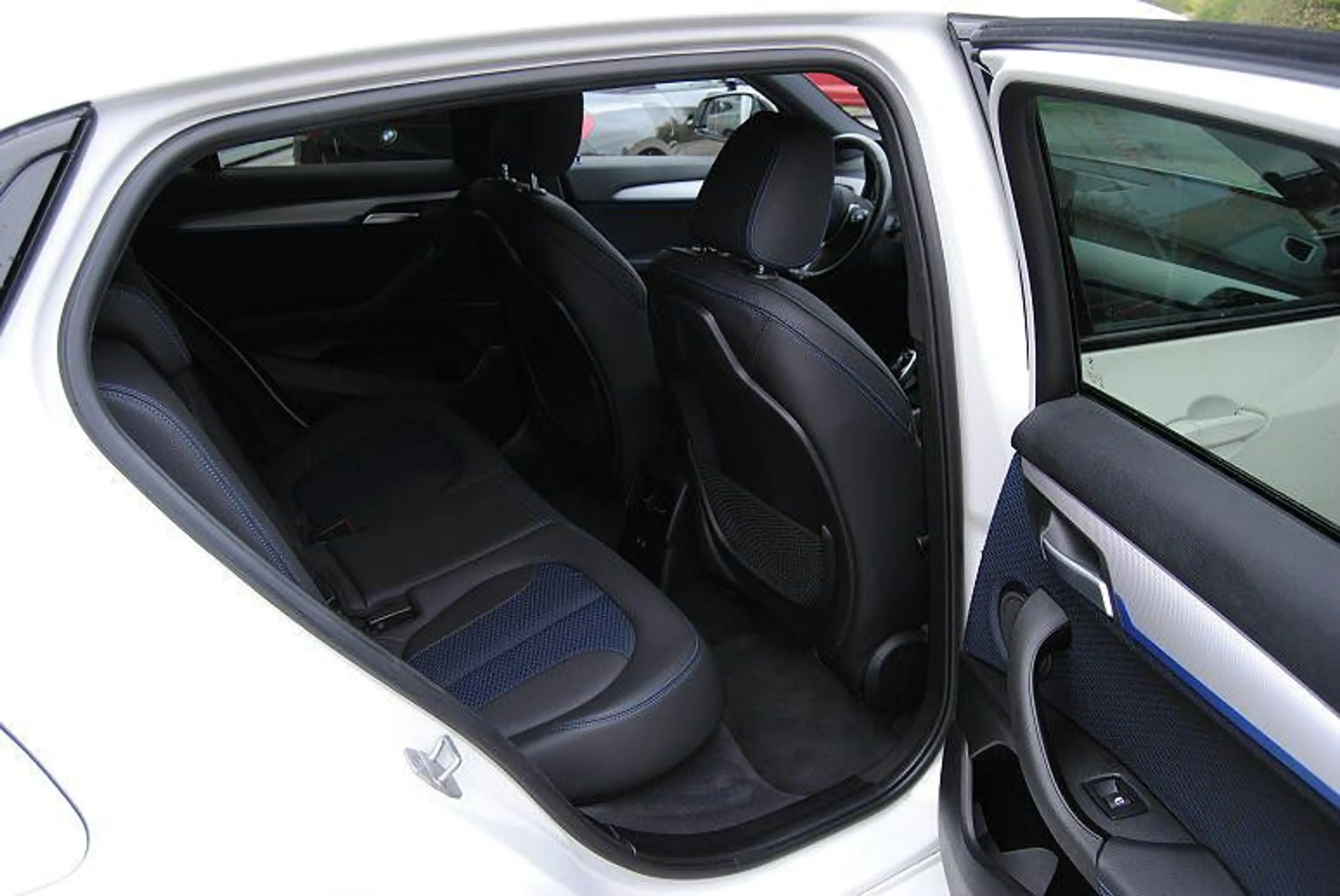 BMW X2 M35i Steptronic Sport.e-Sitze.ACC.Kamera.HUD — photo 5