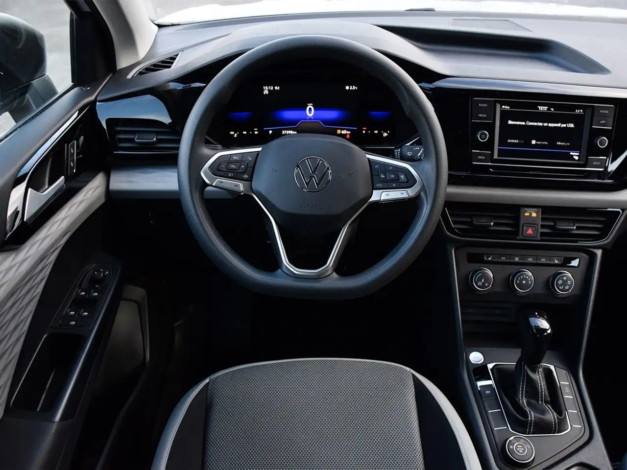 Volkswagen Taos снимка Volkswagen Taos