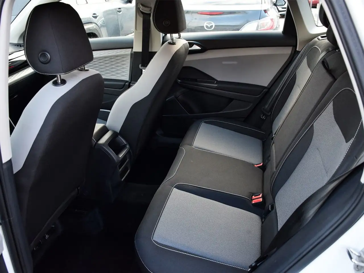 Volkswagen Taos снимка Volkswagen Taos