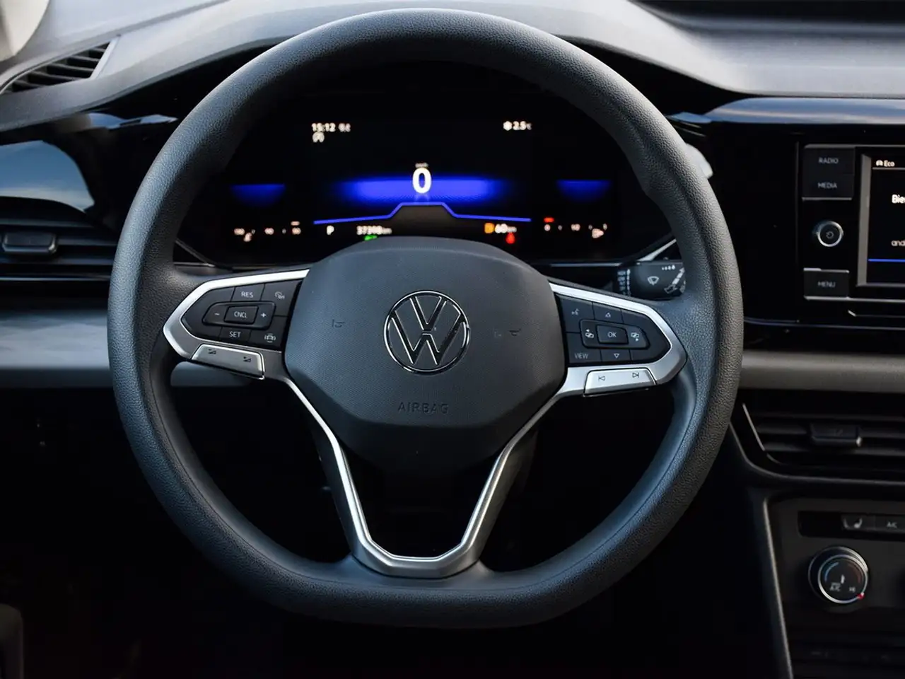Volkswagen Taos снимка Volkswagen Taos