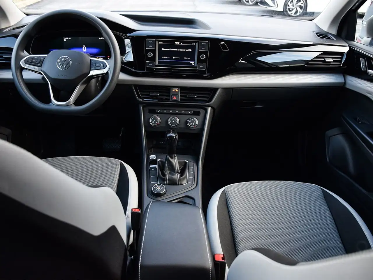 Volkswagen Taos снимка Volkswagen Taos
