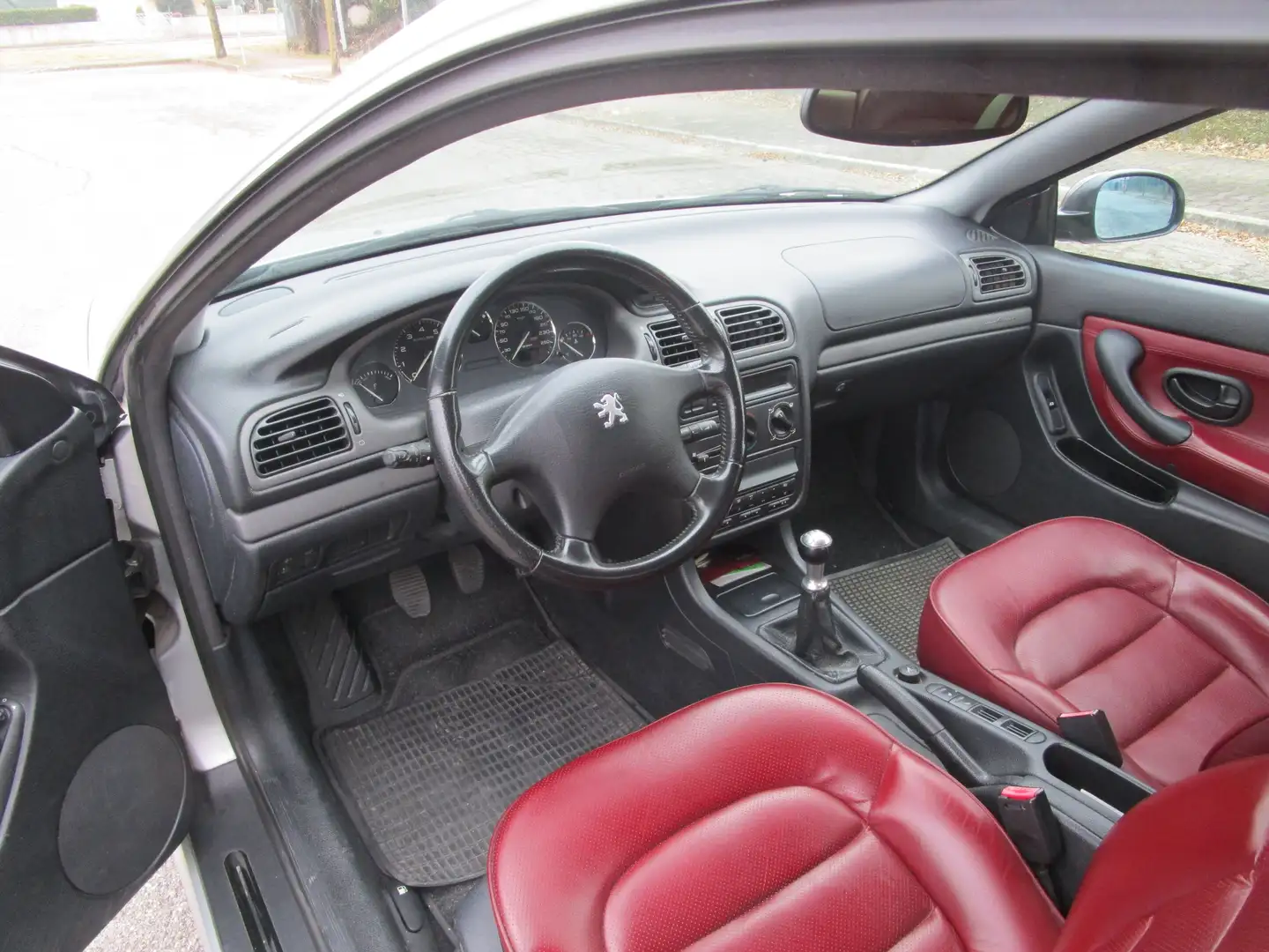 Peugeot 406 406 Coupe Coupe 2.0 16v Plus Stříbrná - 2