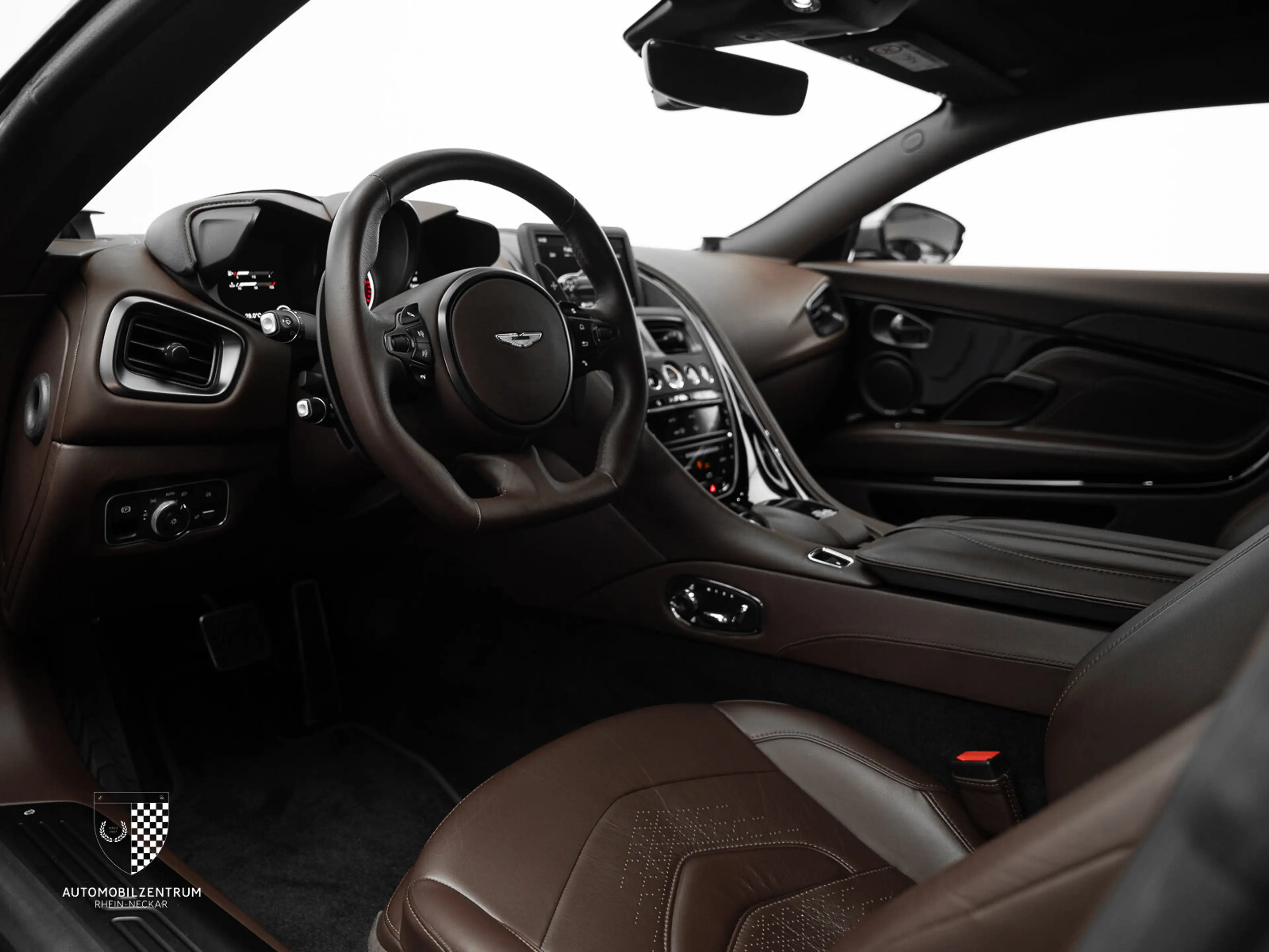 Aston Martin DBS DBS Superleggera Carbon/Bang&Olufsen/Dynamic — photo 10