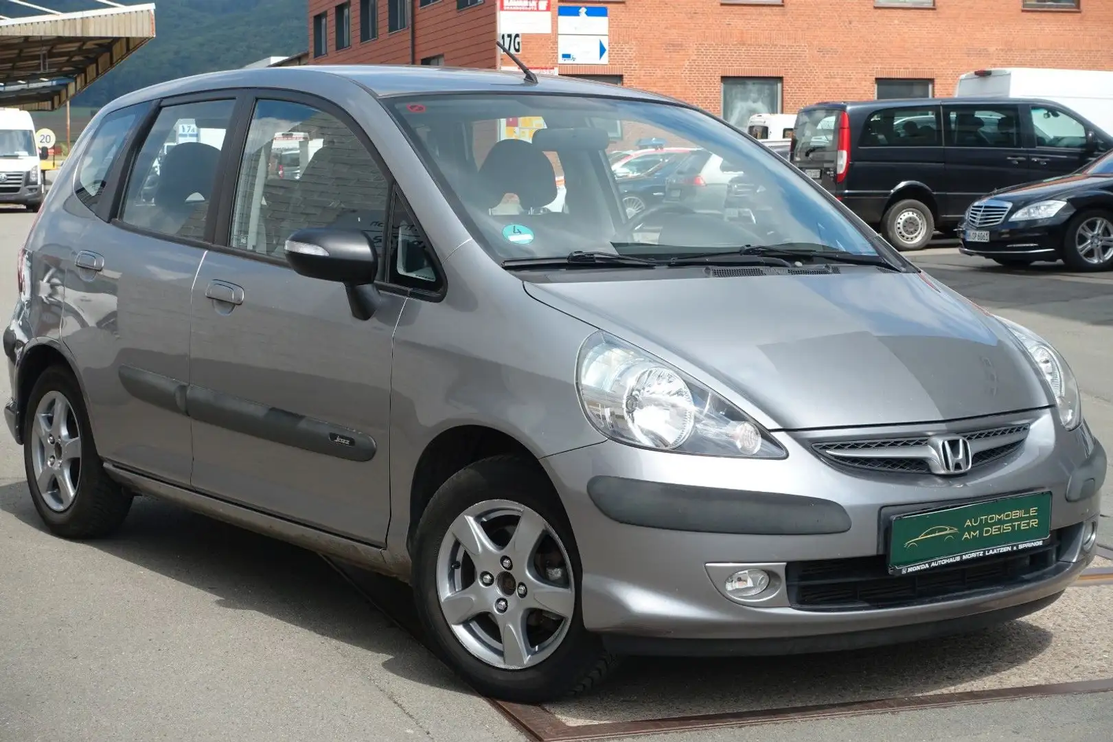 Honda Jazz 1.4 Style*KLIMAAUTOMATIK*ALUFELGEN*TÜV NEU* Plateado - 1