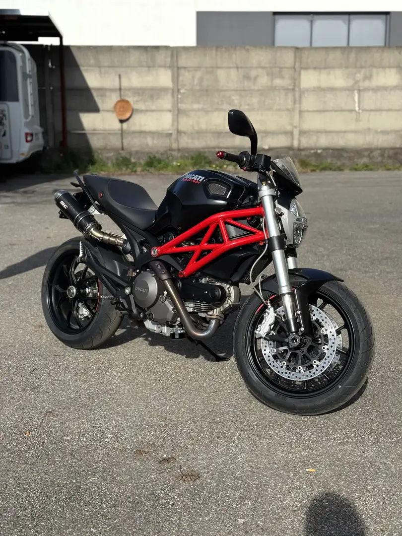Ducati Monster 796 - 1