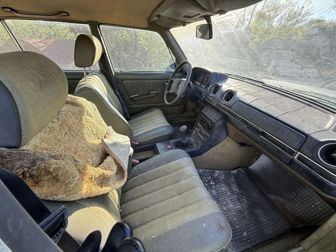Mercedes-Benz 200 D, foto 4