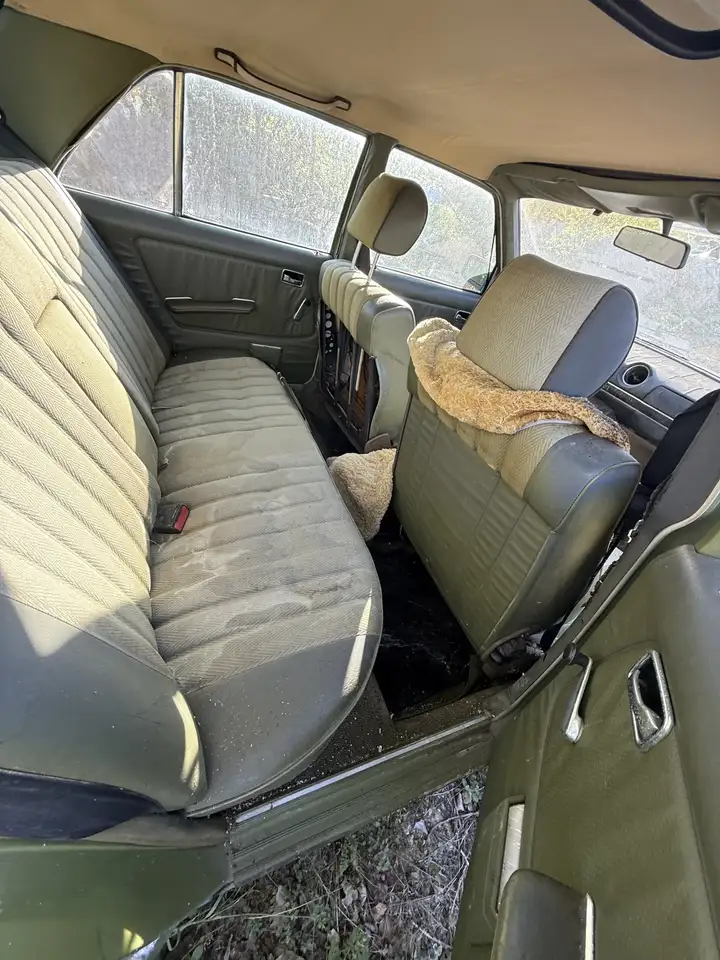 Mercedes-Benz 200 D, foto 2