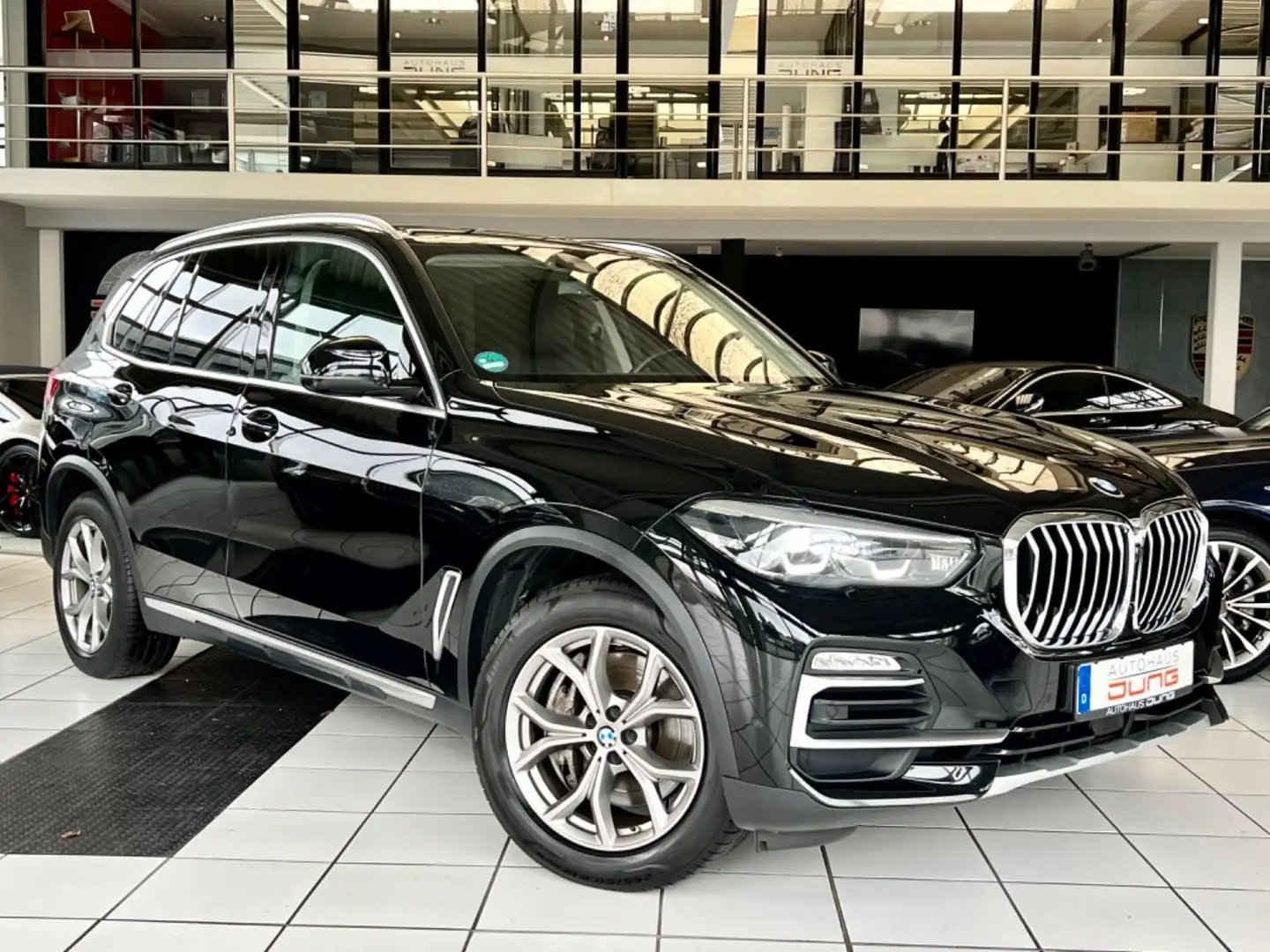 BMW X5 xDrive 45 e xLine* 1Hand* German Car crna - 1