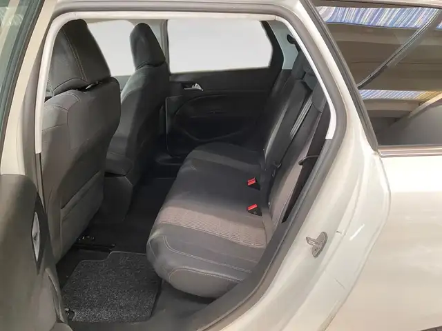 Peugeot 308 view 8