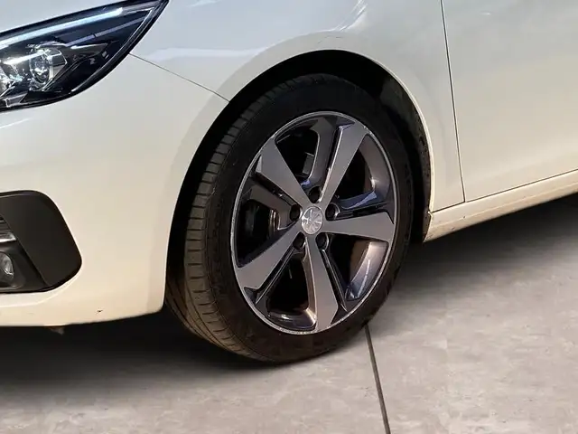 Peugeot 308 view 15