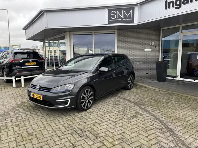 Volkswagen Golf GTE 1.4 TSI GTE|adaptive|pano|stoelverwarm