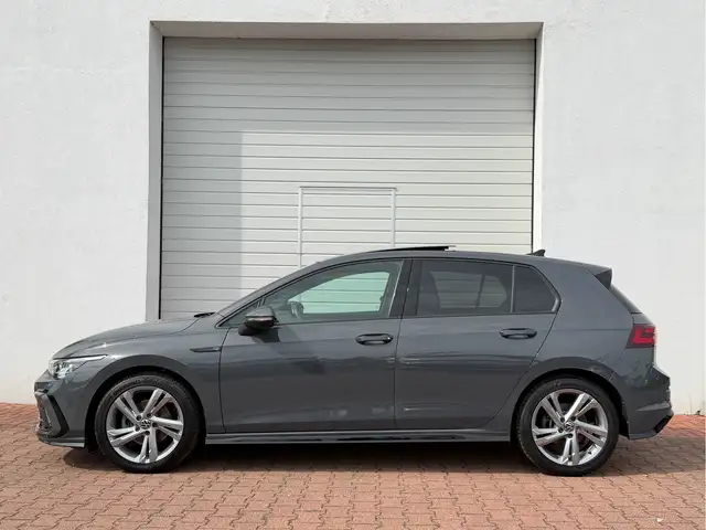 Volkswagen Golf view 3