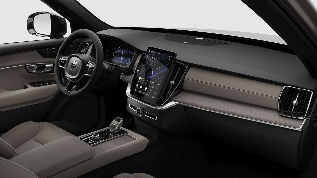2026 Volvo XC90 Plus 7-Seater (Dark Theme) thumb 10