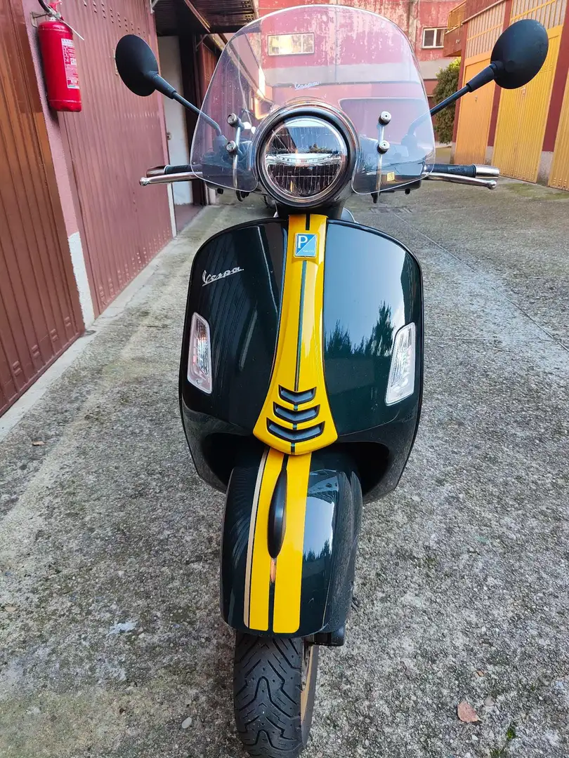 Vespa GTS 300 racing sixty Zelená - 2
