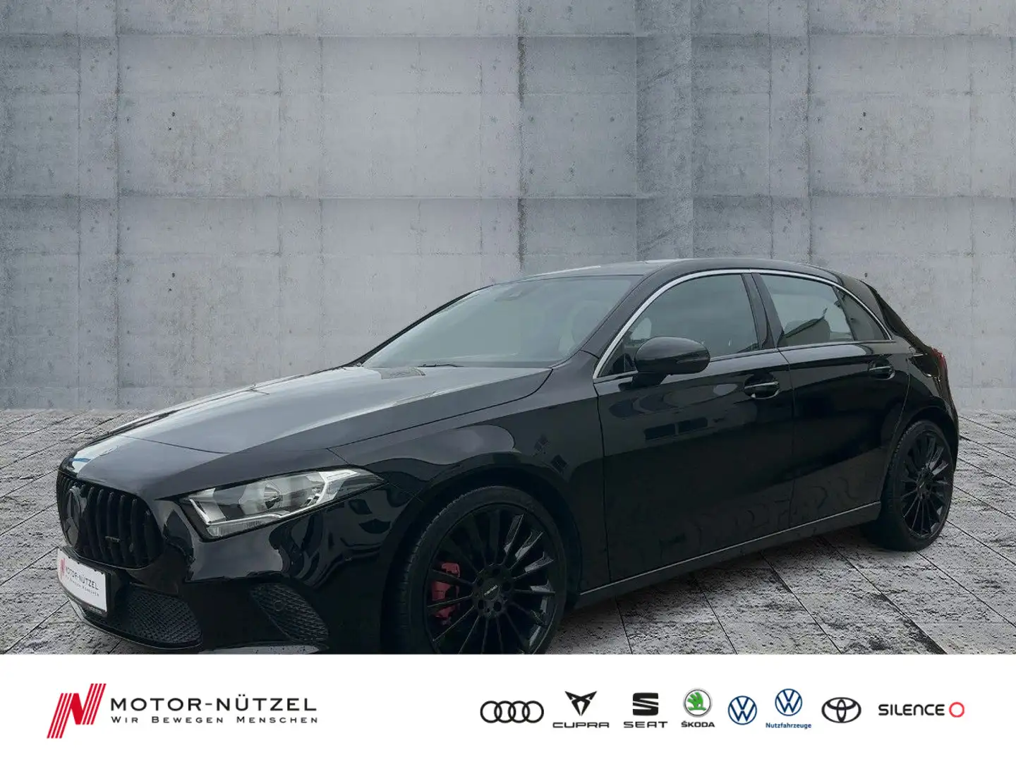 Mercedes-Benz A 180 PROGRESSIVE NAVI+GRA+PDC+SHZ+PLA+MFL+MFA Schwarz - 1