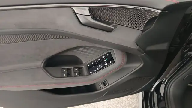 Audi A6 view 10