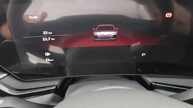 Audi A6 view 14