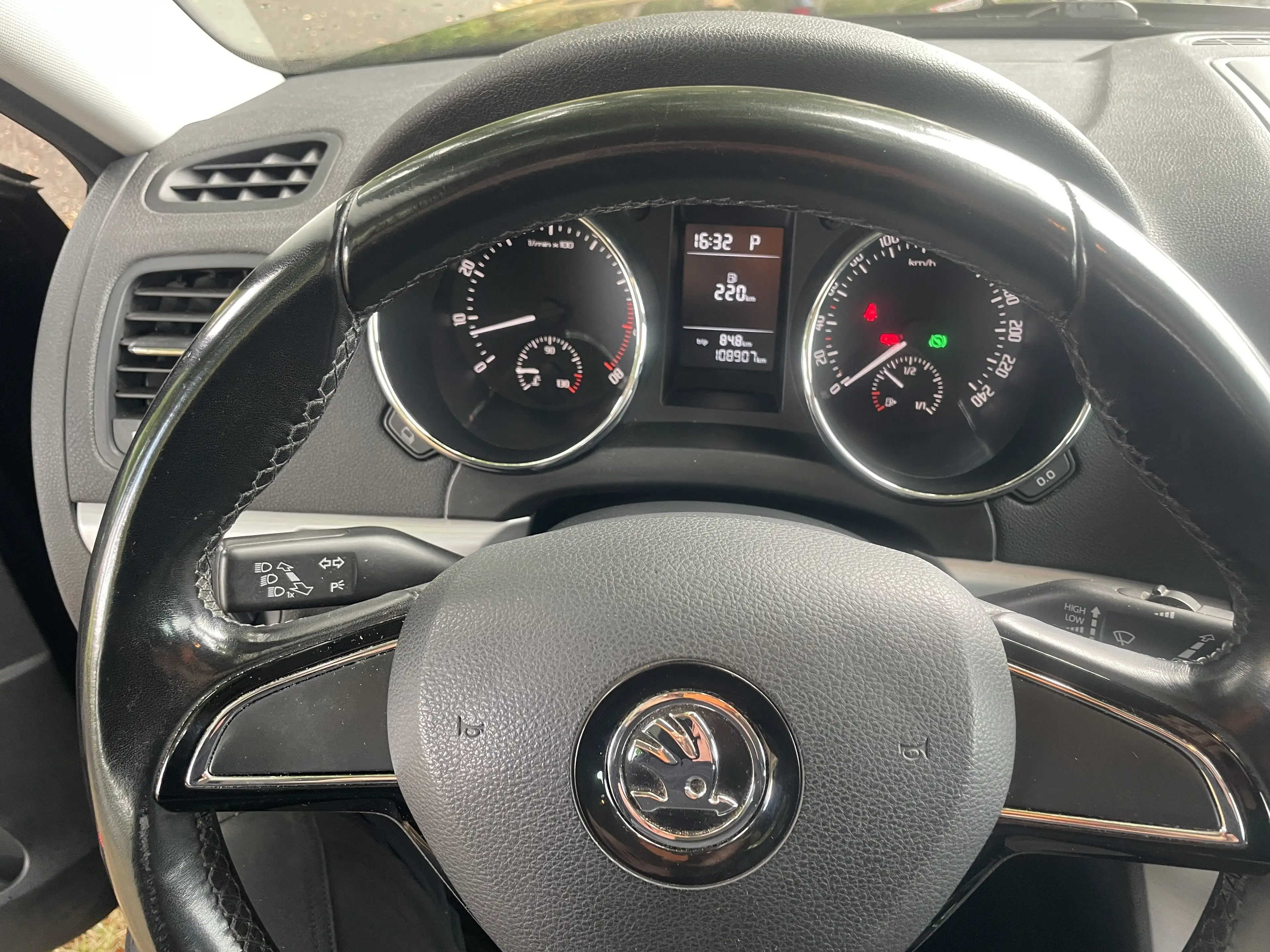 Skoda Yeti Ambition — photo 14