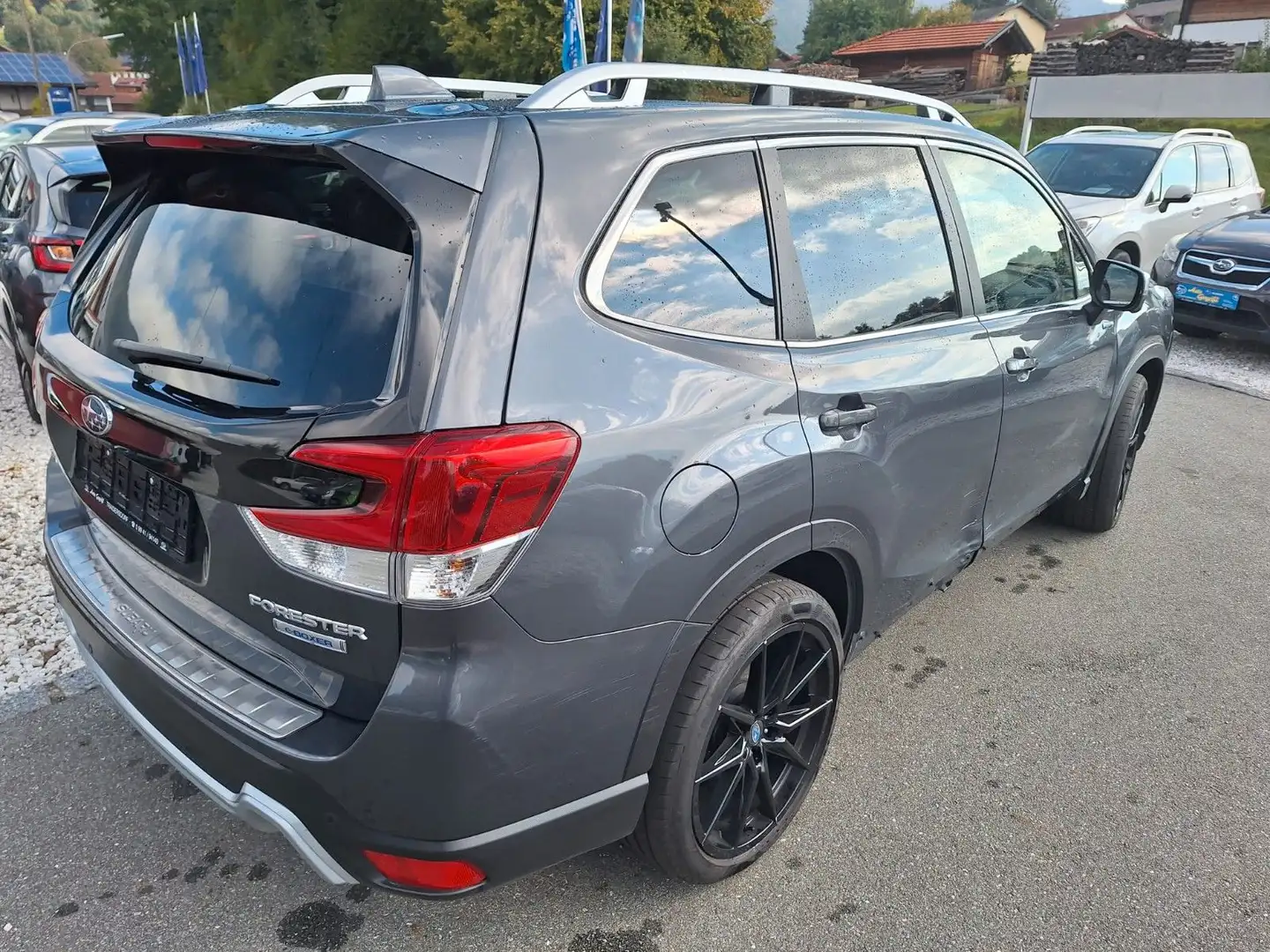 Subaru Forester 2.0ie Platinum Lineartronic, AHK Grau - 2