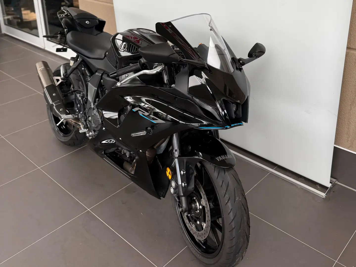 Yamaha YZF-R7 Akrapovic Schwarz - 2