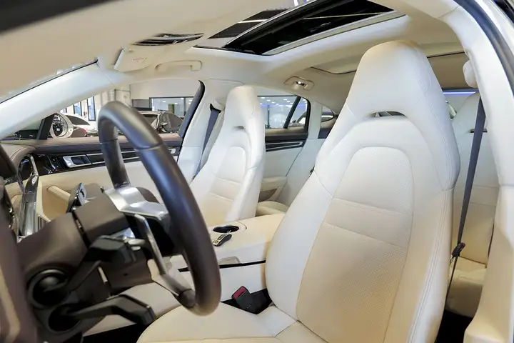 Porsche Panamera 4 E-Hybrid 2018, foto 7