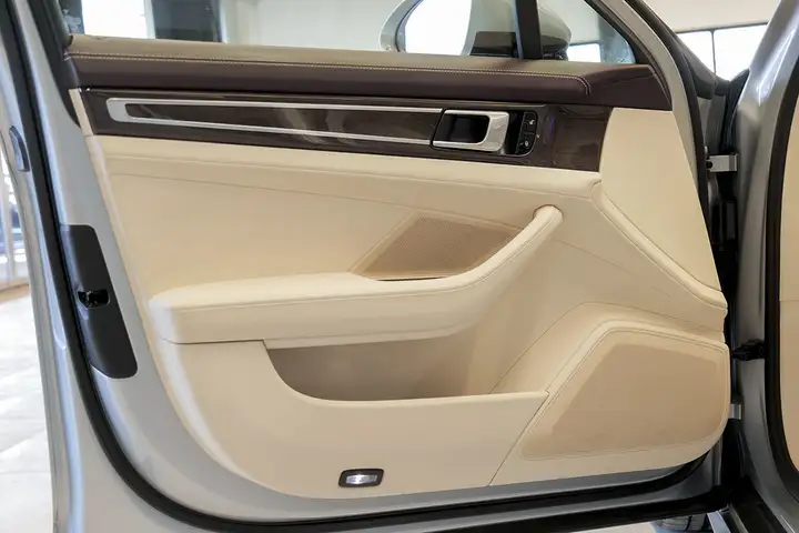 Porsche Panamera 4 E-Hybrid 2018, foto 21