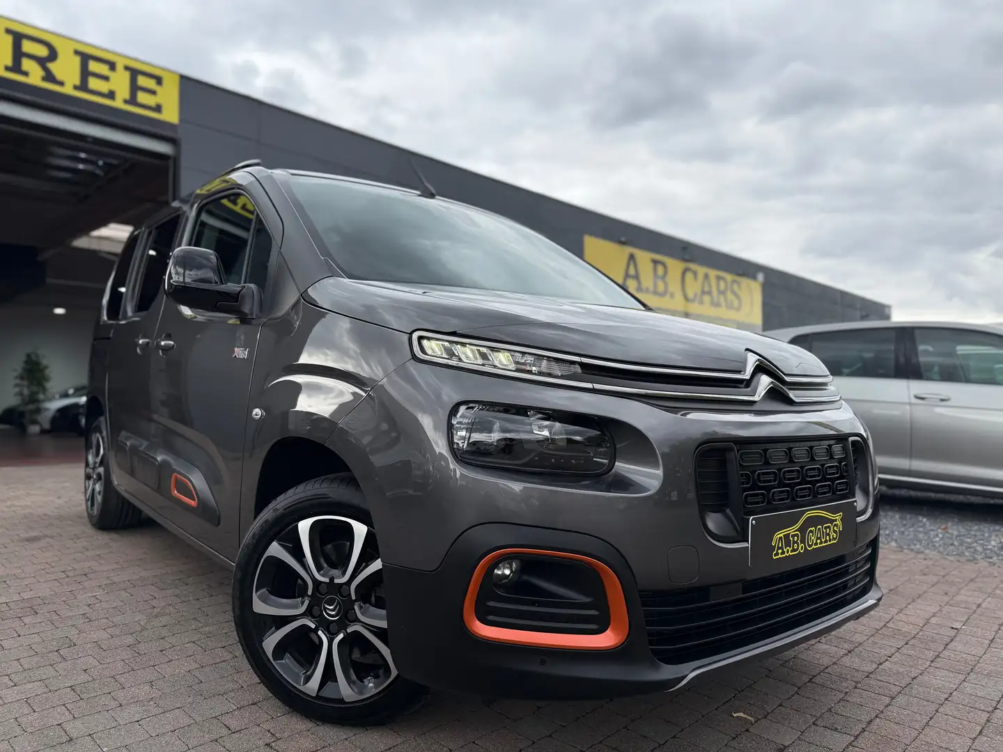 Citroen Berlingo 1.5 BlueHDi XTR *GARANTIE 12MOIS*1ERE MAIN Grey - 1