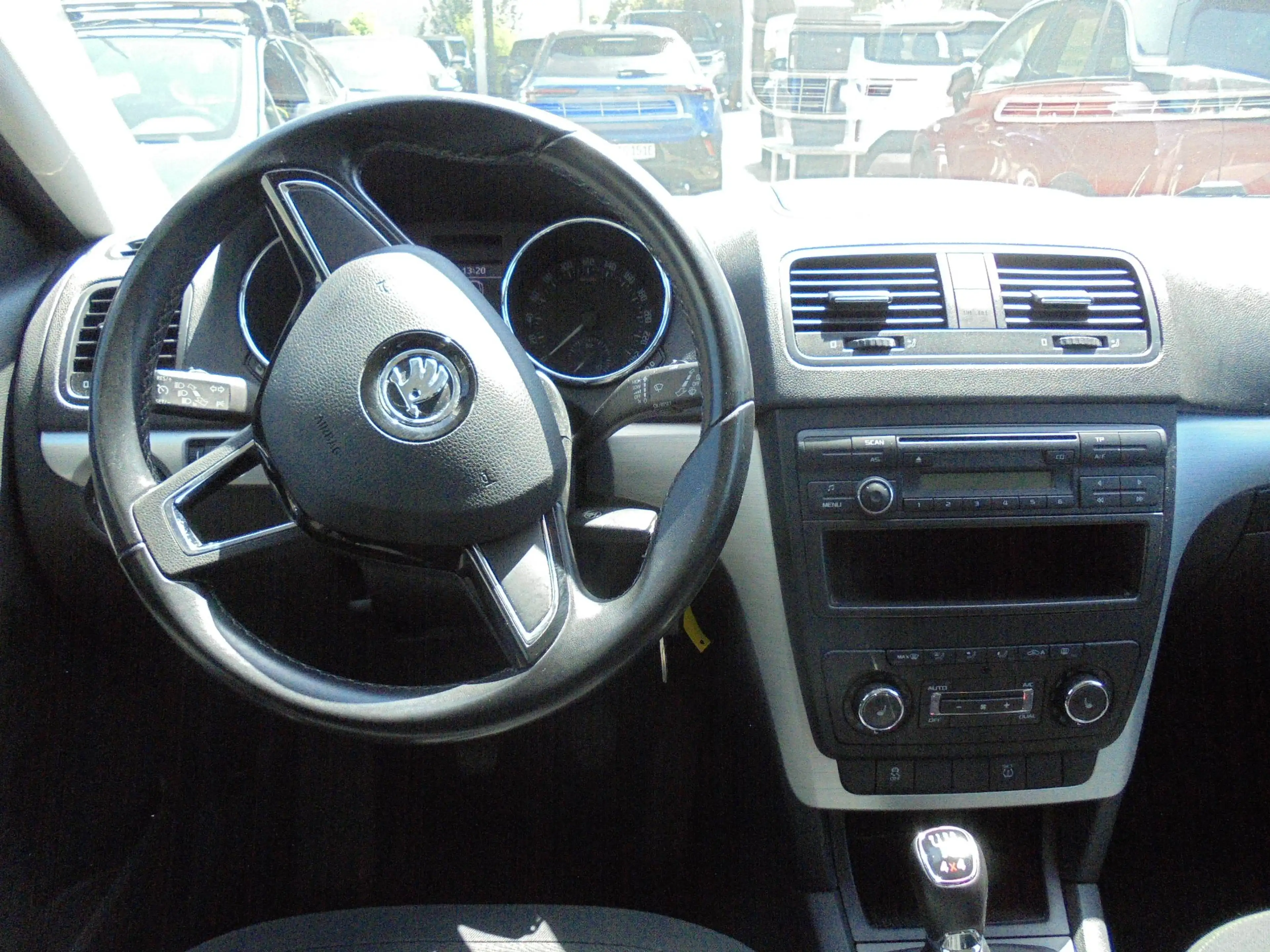 Skoda Yeti Ambition 4x4 Sitzheizung Climatronic — photo 13