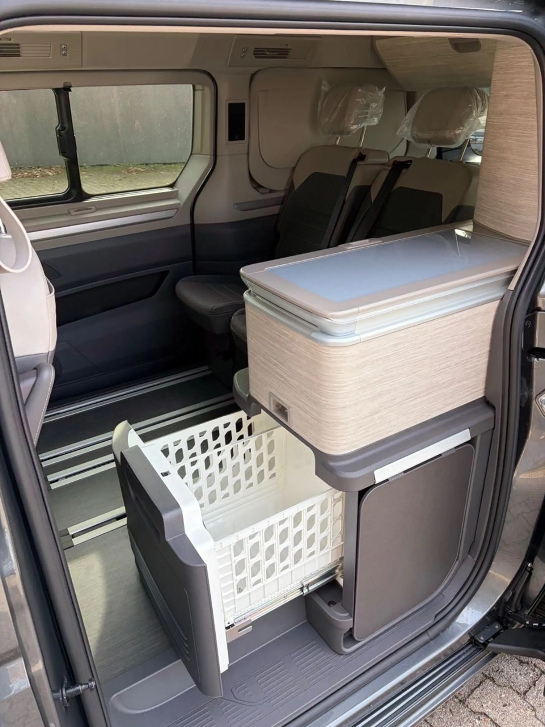 Volkswagen T7 California 1,5 TSI eHybrid 4 M.  IQ AHK Ocean — photo 15
