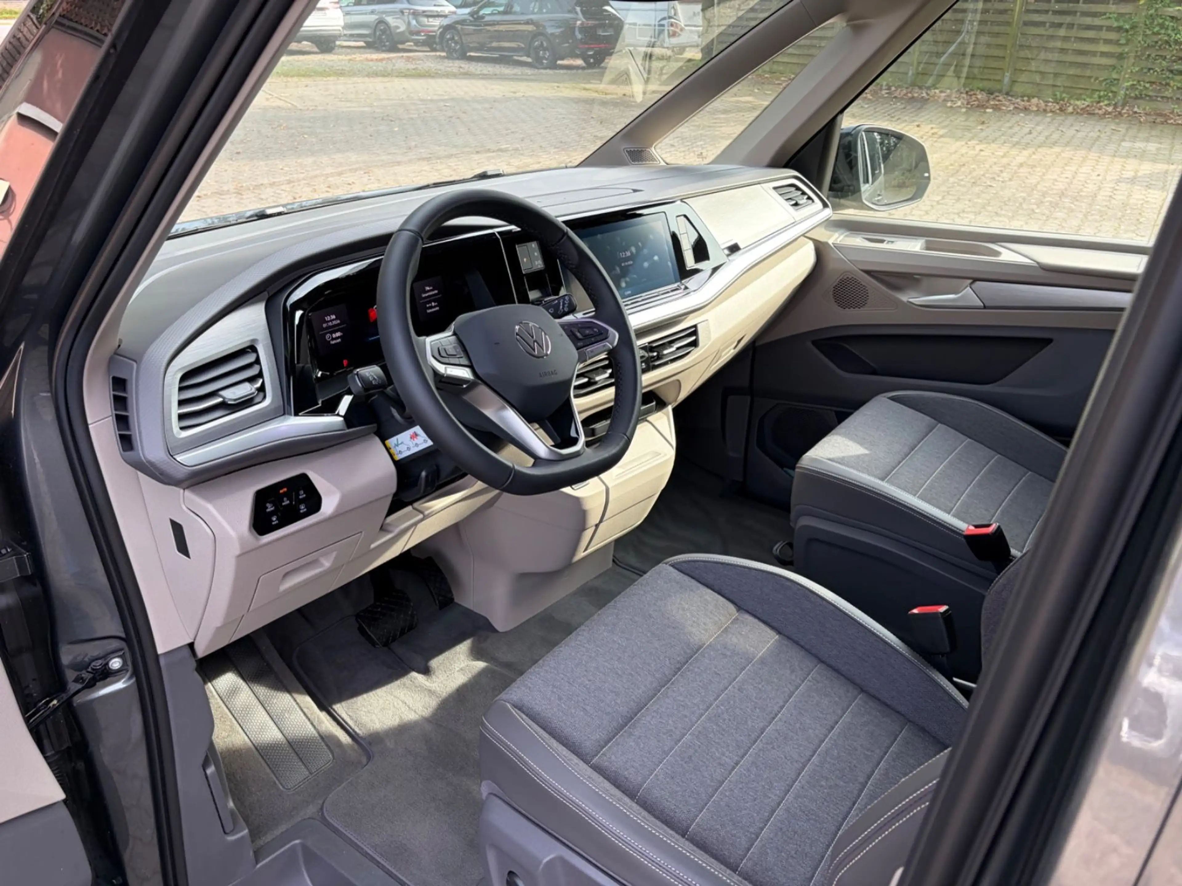 Volkswagen T7 California 1,5 TSI eHybrid 4 M.  IQ AHK Ocean — photo 13