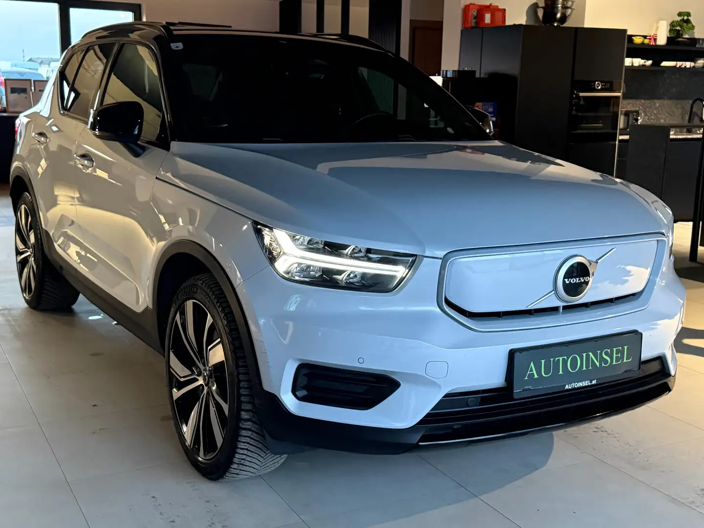 Volvo XC40 AWD MwSt. Ausweisbar+Kamera+Virtual Silber - 2