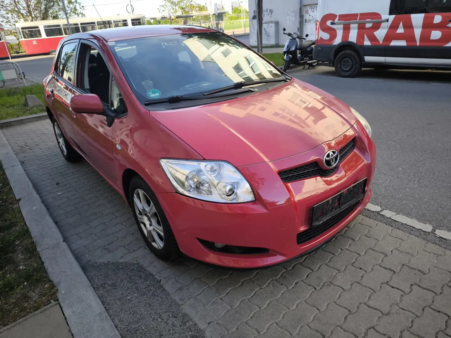 Toyota Auris 2.0 D-4D 125ps Neue Pickerl bis 05/27 top Zustand - 2