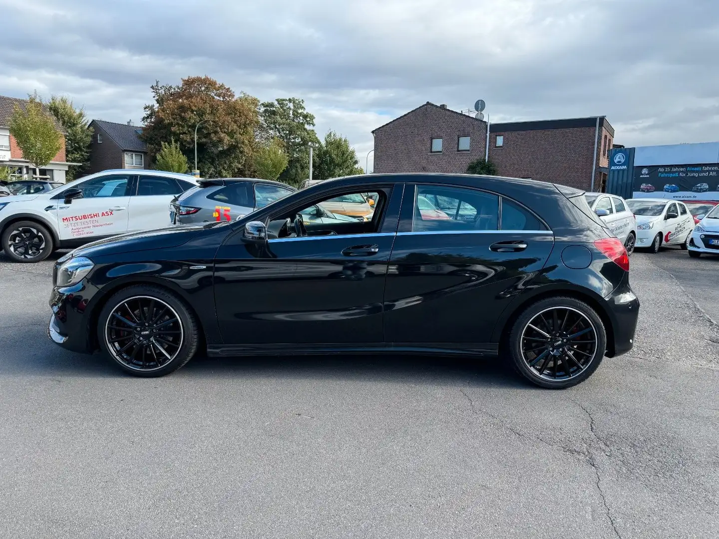 Mercedes-Benz A 250 AMG-Sport (Line) Schwarz - 2