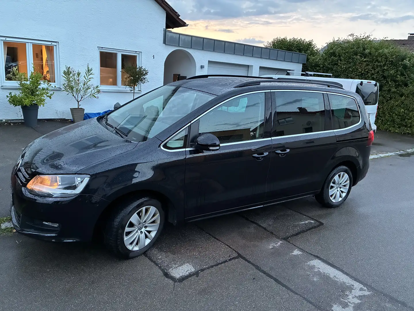 Volkswagen Sharan Sharan 2.0 TDI (BlueMotion),AHK, Comfortline Noir - 1