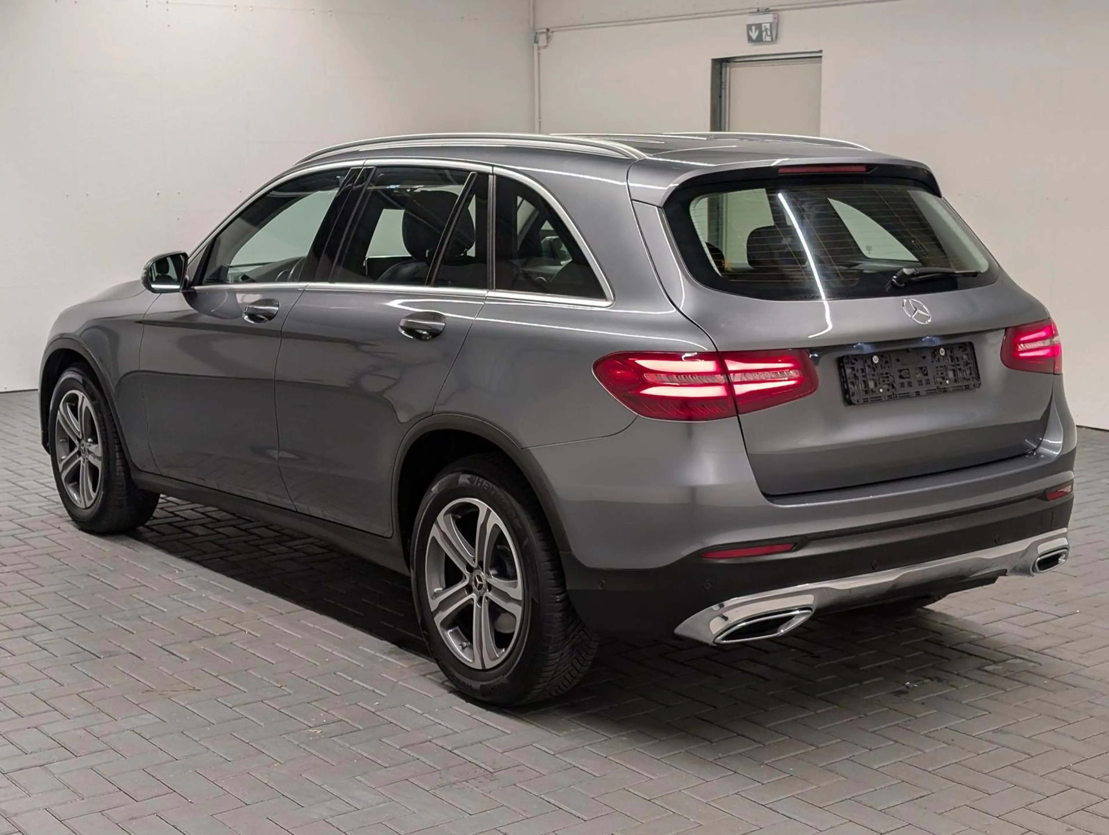 Mercedes-Benz GLC 350 d 4Matic LED/Navi/SHZ/PDC/Tempomat — photo 3