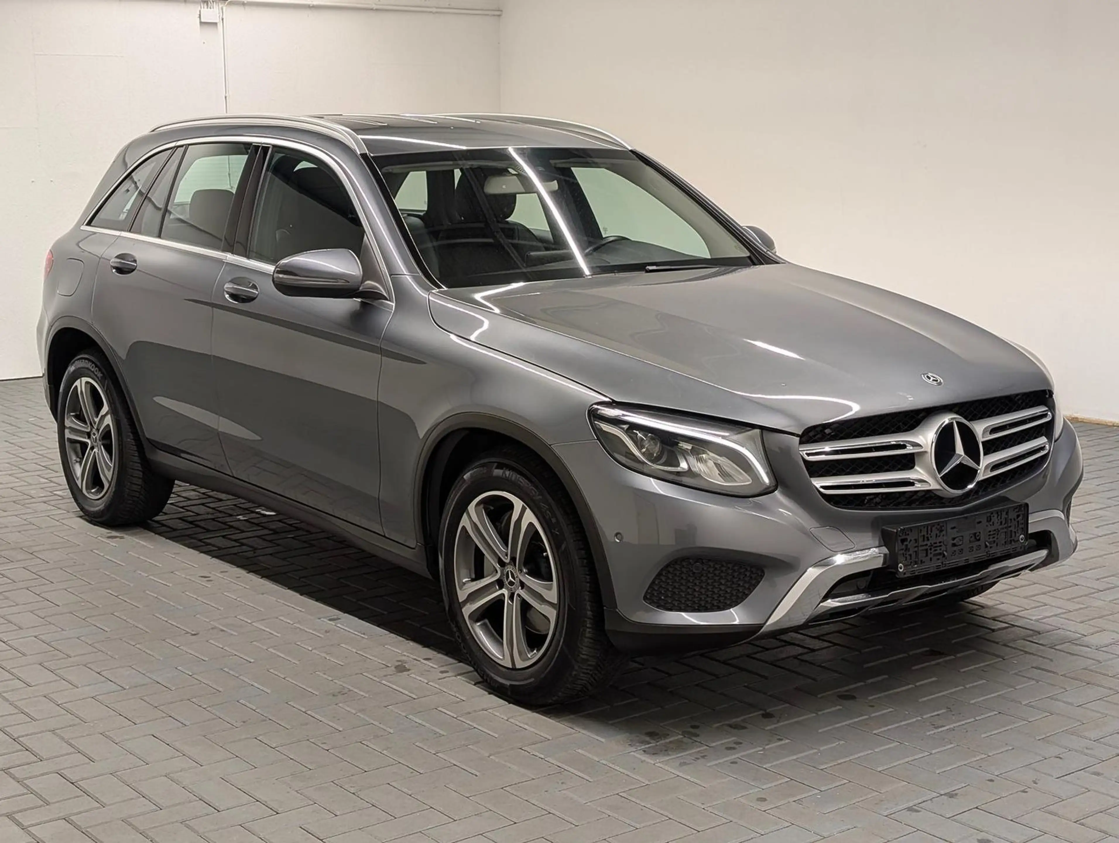 Mercedes-Benz GLC 350 d 4Matic LED/Navi/SHZ/PDC/Tempomat — photo 6