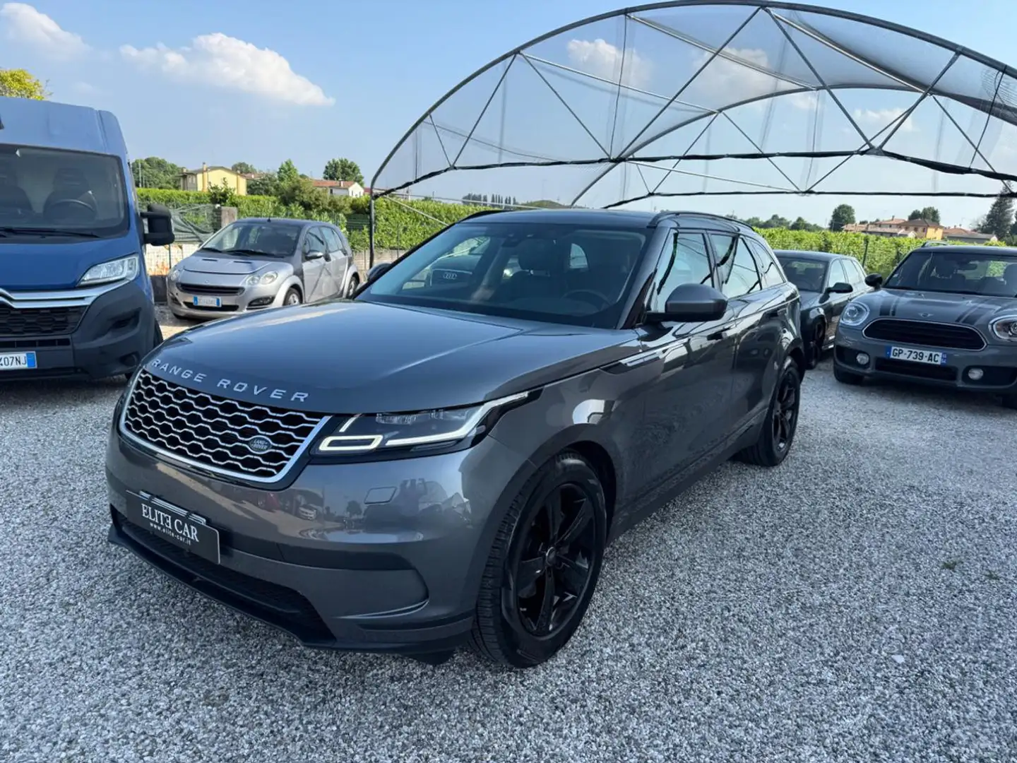 Land Rover Range Rover Velar 2.0D I4 240 CV S Gris - 1