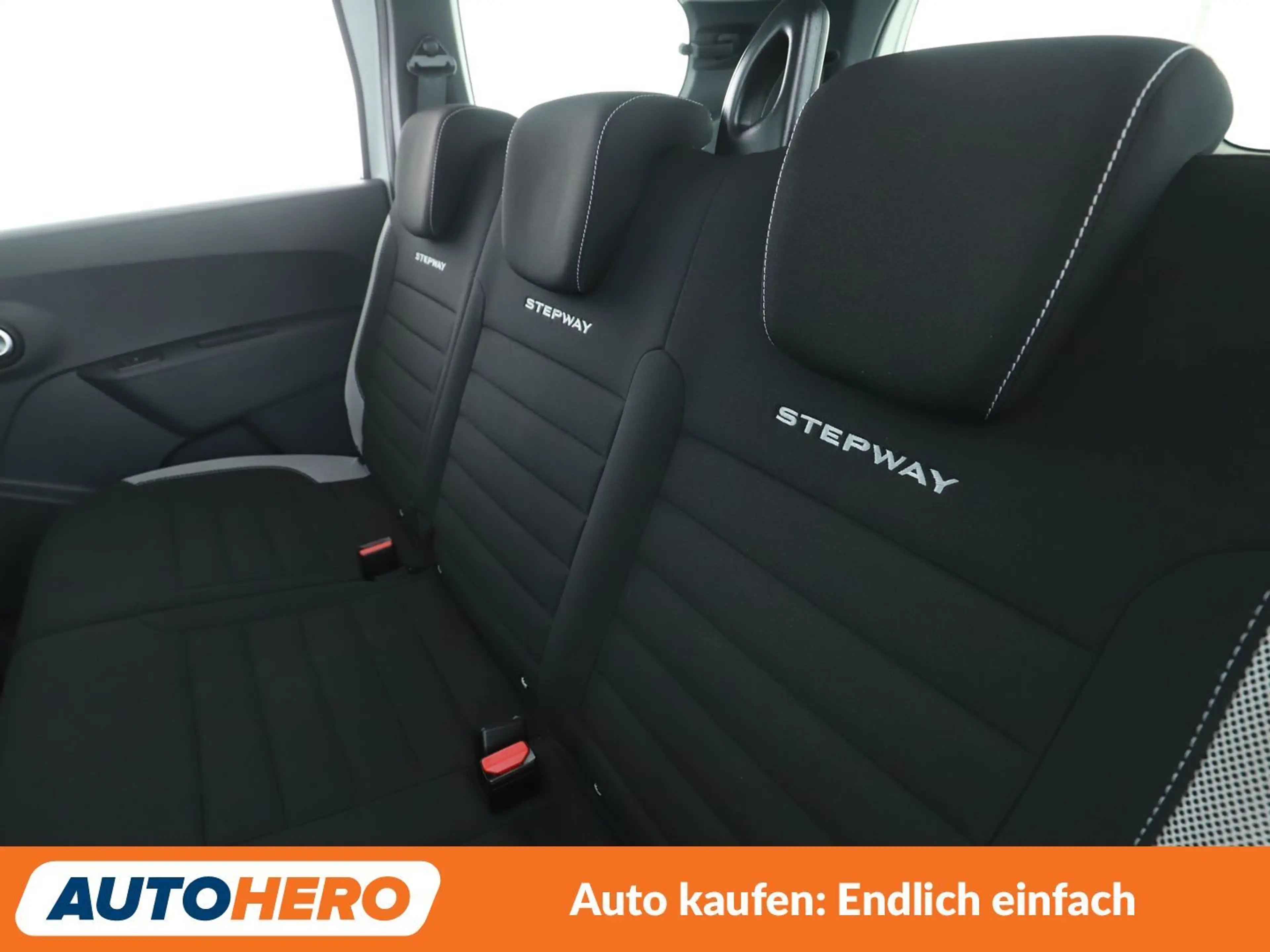 Dacia Lodgy 1.5 Blue dCi Stepway*NAVI*TEMPO*PDC*SHZ*KLIMA* — photo 14