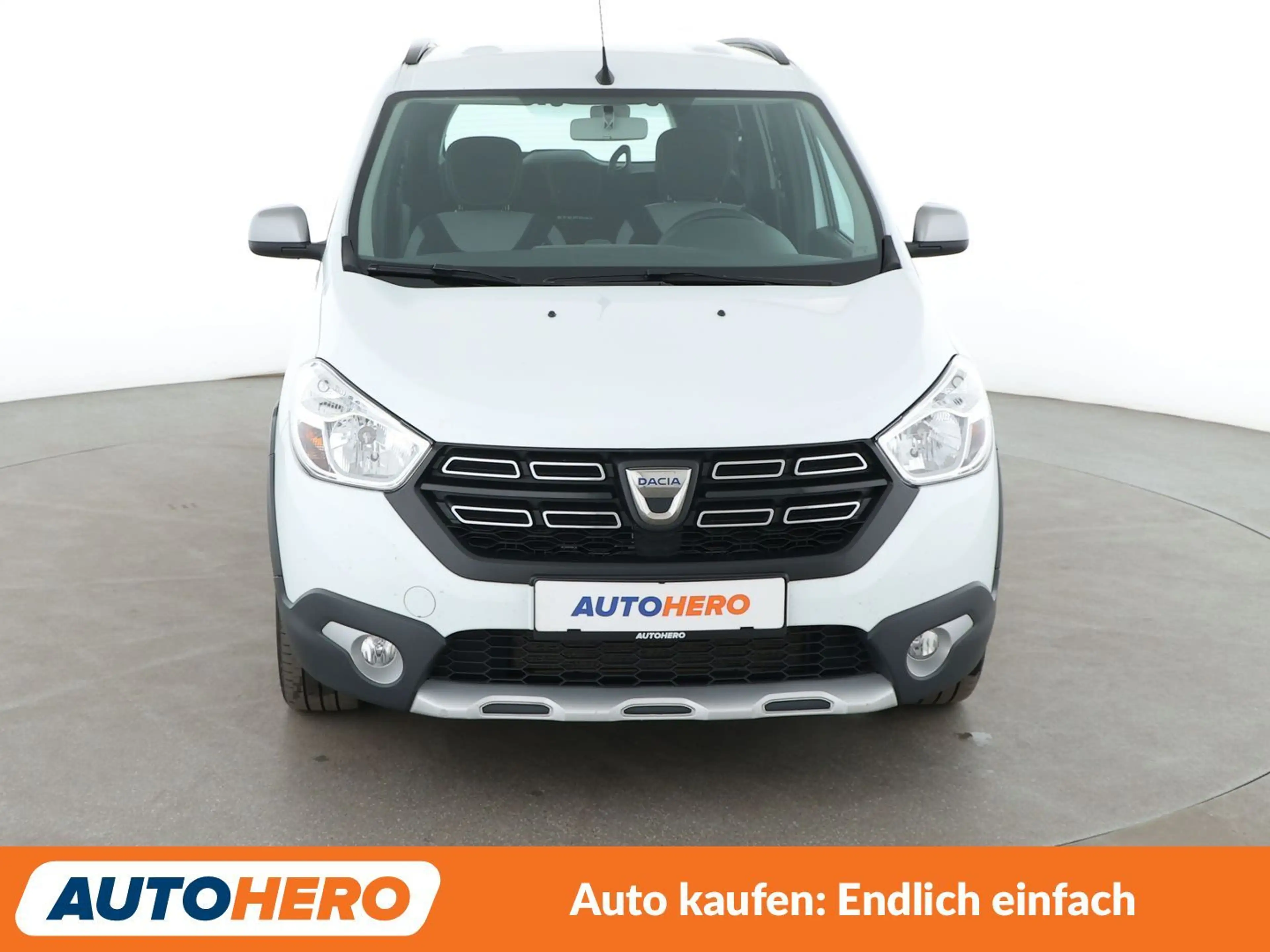 Dacia Lodgy 1.5 Blue dCi Stepway*NAVI*TEMPO*PDC*SHZ*KLIMA* — photo 9