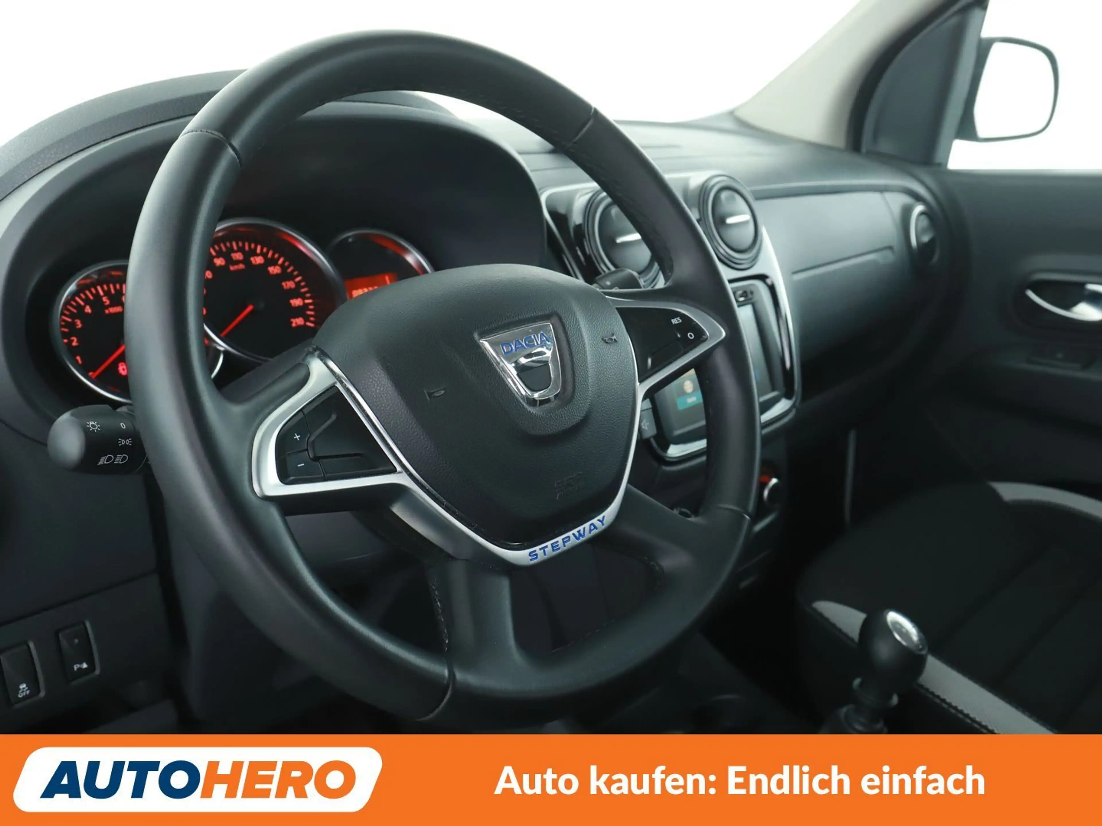 Dacia Lodgy 1.5 Blue dCi Stepway*NAVI*TEMPO*PDC*SHZ*KLIMA* — photo 11
